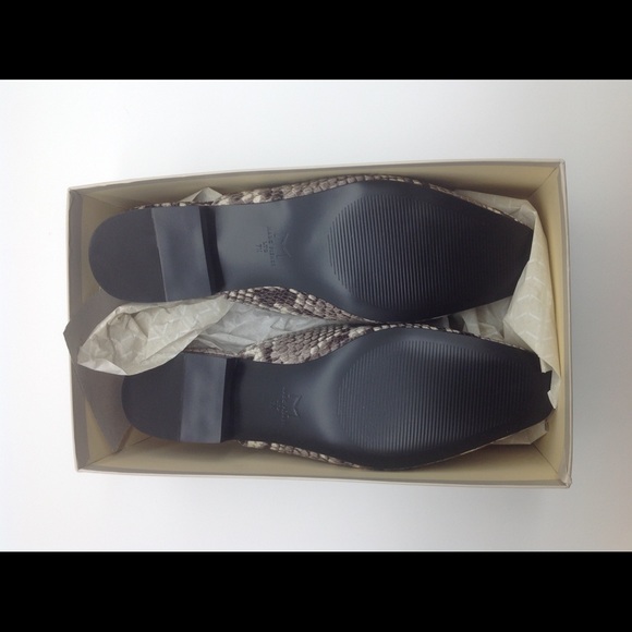 Marc Fisher Slip on Mule Black Snake Print - Picture 4 of 5